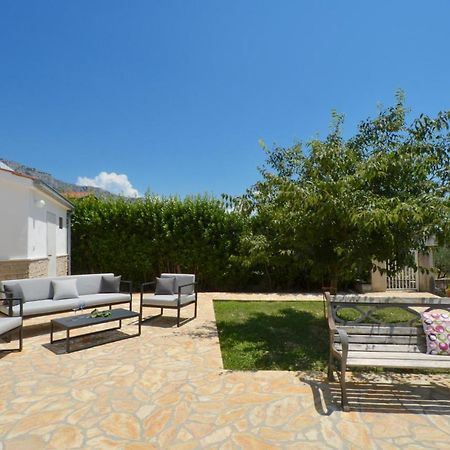 Holiday Home Nevera Kaštela Eksteriør billede