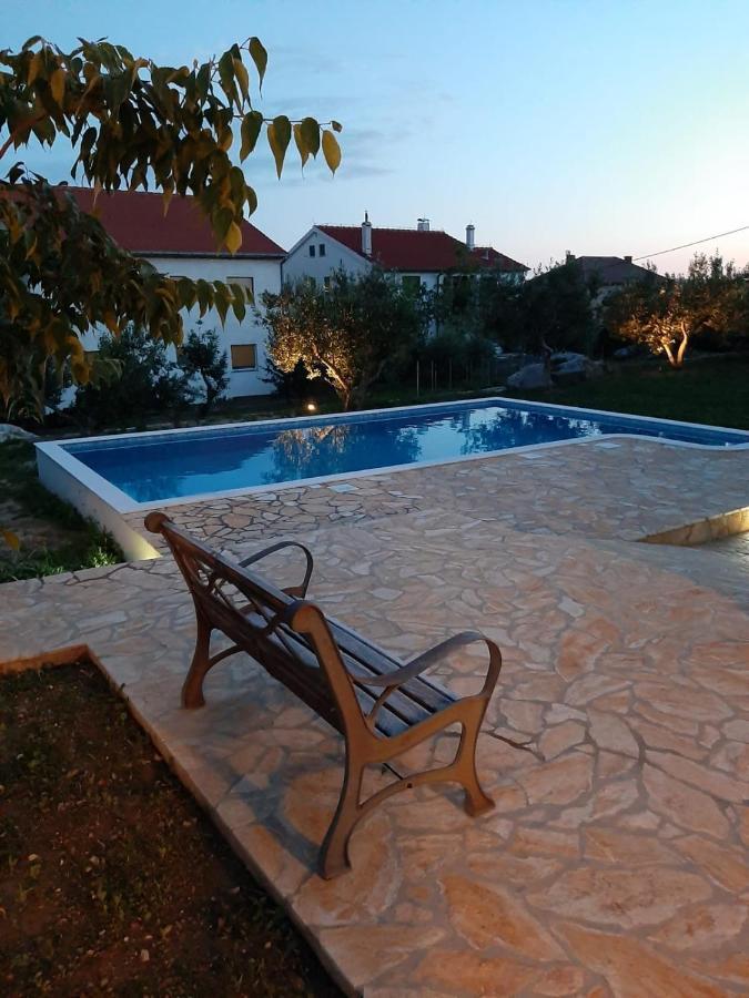 Holiday Home Nevera Kaštela Eksteriør billede